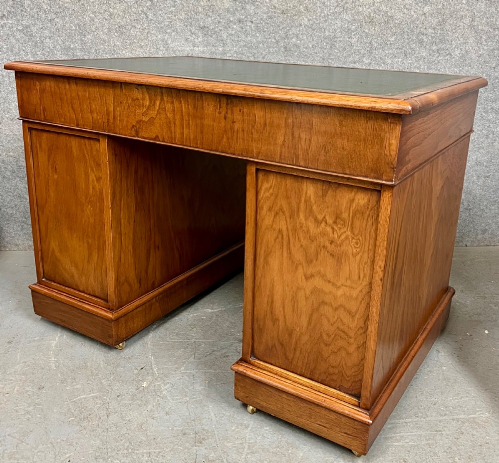 Good Quality Victorian Burr Walnut Pedestal Desk View X