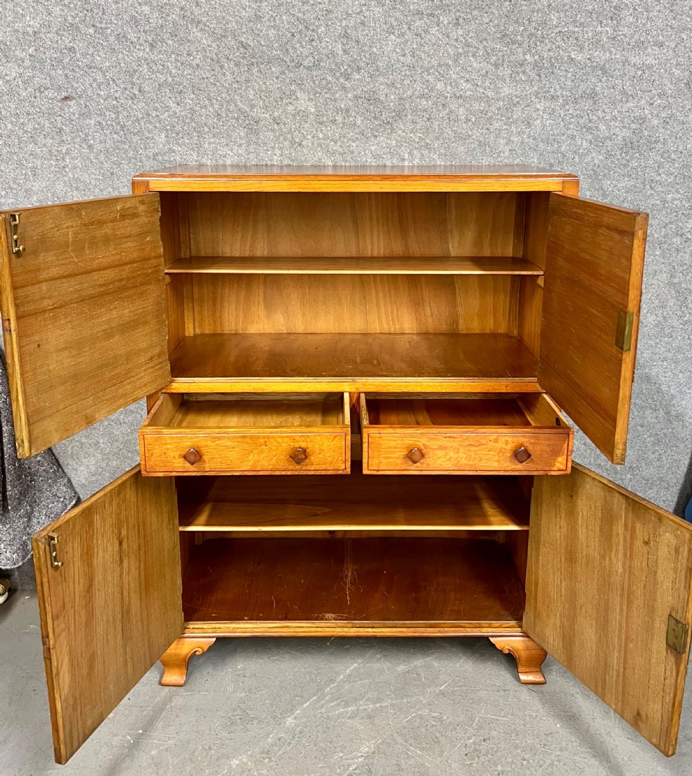 Maples & Co. Oak Linen Cupboard View V