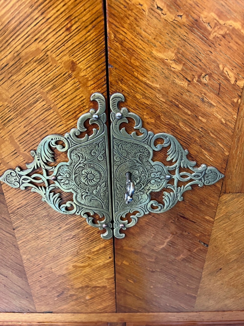 Maples & Co. Oak Linen Cupboard View VII