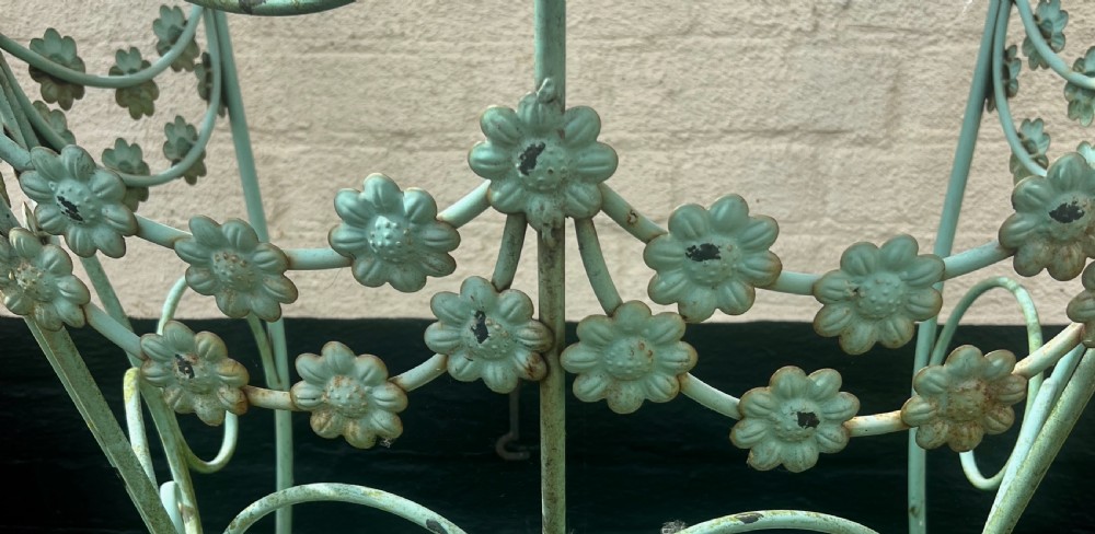 Hooded Garden Seat View VI