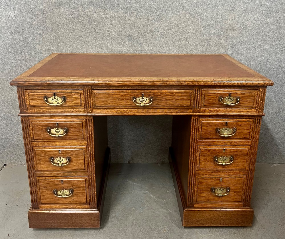 Small Maples & Co. Oak Pedestal Desk