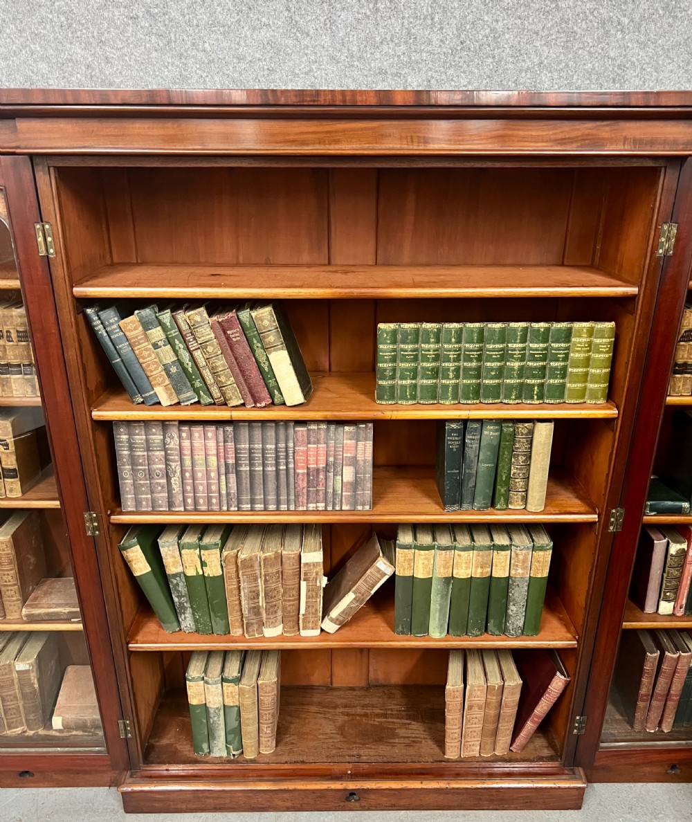 Substantial Victorian Mahogany Breakfront Bookcase View VI
