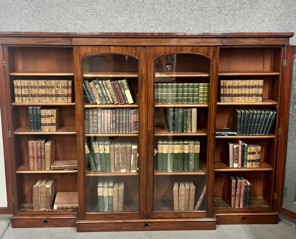 Substantial Victorian Mahogany Breakfront Bookcase View VII