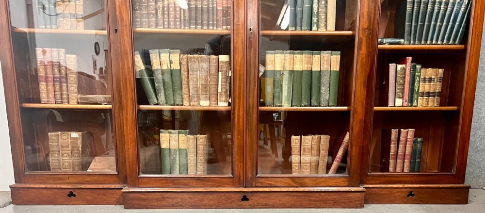 Substantial Victorian Mahogany Breakfront Bookcase View XI