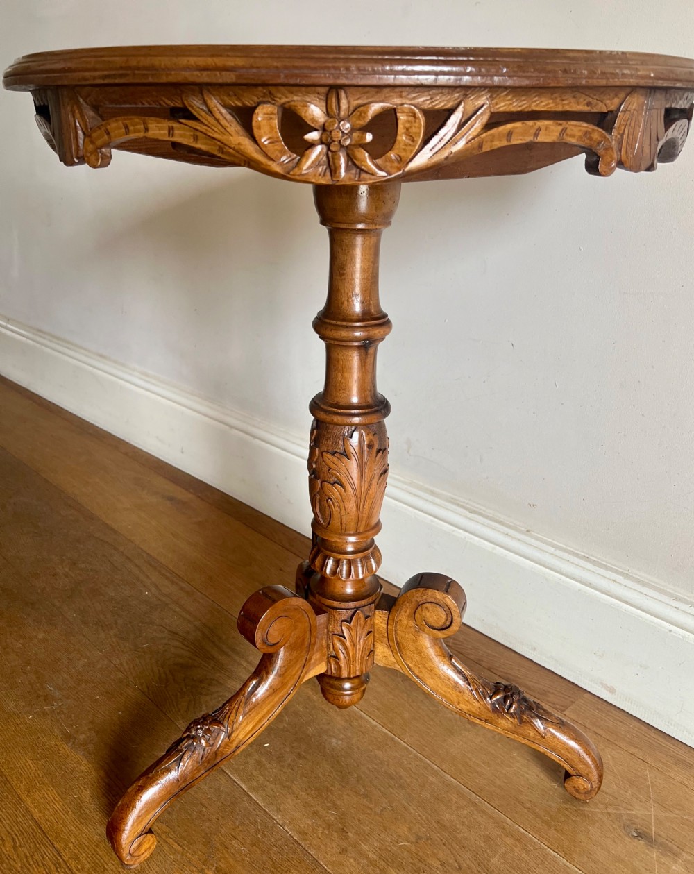 Walnut & Inlaid Sorento Chess Table View II