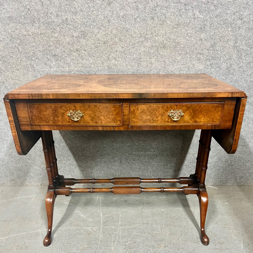 Good Quality Queen Anne Style Burr Walnut Sofa Table