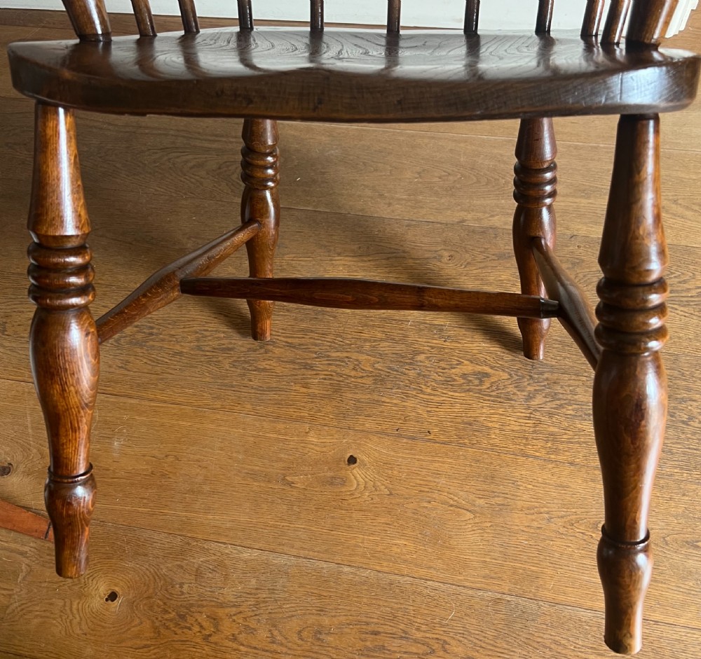 Antique Comb Back Windsor Chair View V