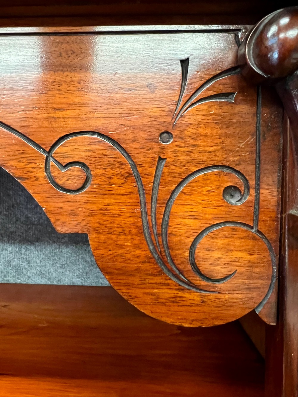 Good Pair of 19th.C. Mahogany Open Library or Alcove Bookcases View VIII