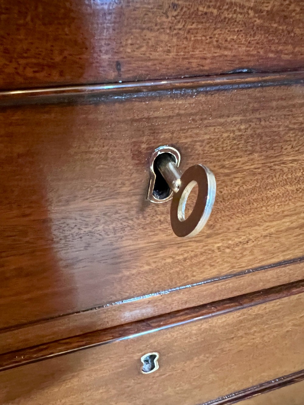 Good Quality Small George III Mahogany Slide Chest of Drawers View IX