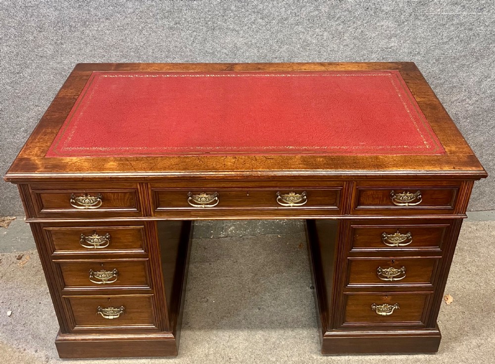Victorian Mahogany Pedestal Desk