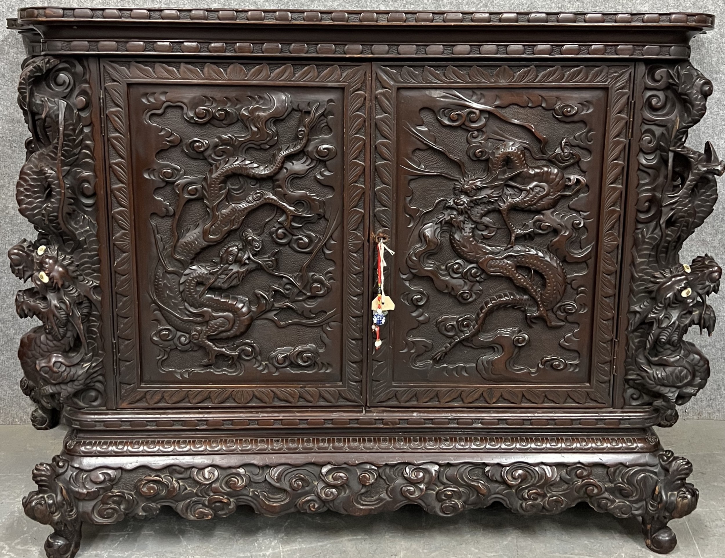 Chinese Dragon Carved And Lacquered Side Cabinet / Sideboard