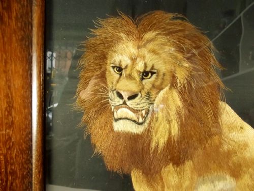 LARGE JAPANESE MEIJI PERIOD SILK OF A LION ORIGINAL FRAME - ADDITIONAL PHOTO 4