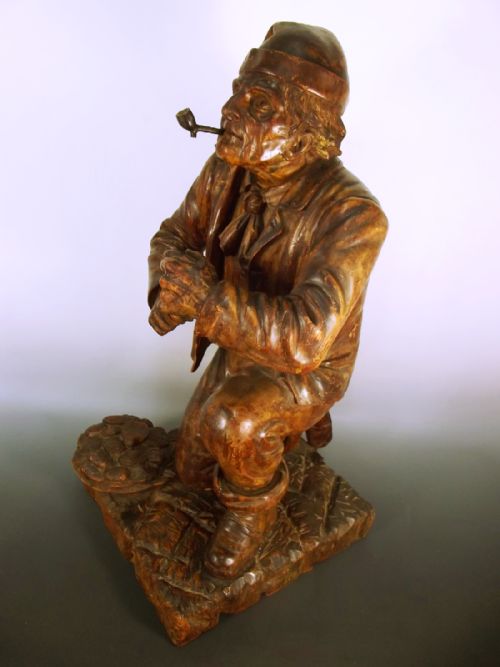19TH CENTURY CARVED FRUIT WOOD OYSTER SELLER - ADDITIONAL PHOTO 3