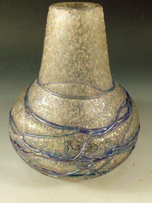 BOHEMIAN KRALIK IRIDESCENT CRACKED ICE GLASS VASE C1900 - ADDITIONAL PHOTO 1