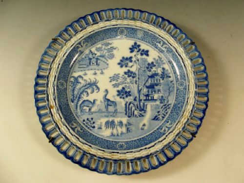 pierced staffordshire pottery blue white giraffe plate 1820 - CATEGORY: ANTIQUE PLATES - DATED 19TH CENTURY