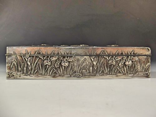 JAPANESE SILVER HARDWOOD IRIS TRINKET BOX - ADDITIONAL PHOTO 2