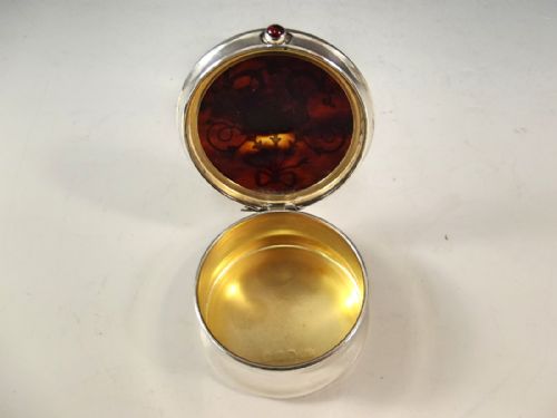 ENGLISH HALLMARKED SILVER TORTOISESHELL PILL BOX 1910 - ADDITIONAL PHOTO 2