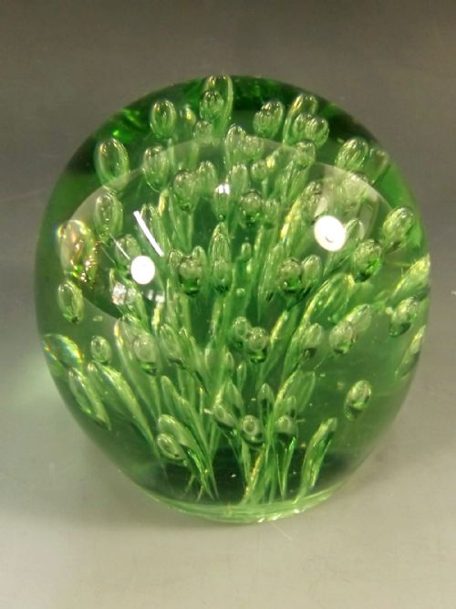 19TH CENTURY DUMP GLASS PAPERWEIGHT - ADDITIONAL PHOTO 1