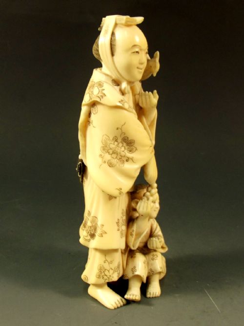 JAPANESE MEIJI PERIOD IVORY CHICKEN FARMER OKIMONO - ADDITIONAL PHOTO 3