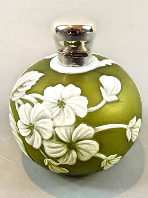 HALLMARKED SILVER THOMAS WEBB CAMEO GLASS PERFUME BOTTLE - ADDITIONAL PHOTO 2