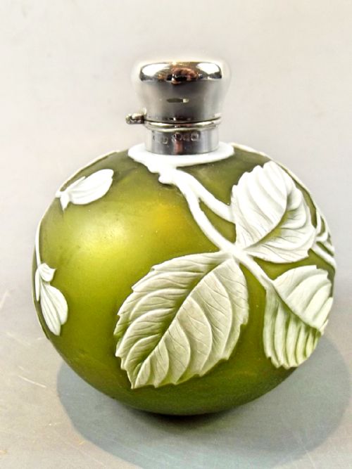 HALLMARKED SILVER THOMAS WEBB CAMEO GLASS PERFUME BOTTLE - ADDITIONAL PHOTO 3