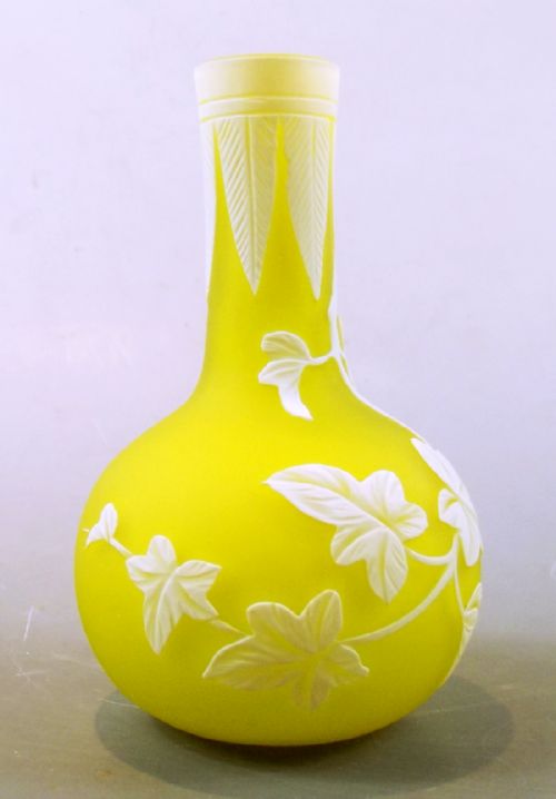 THOMAS WEBB WHITE OVER YELLOW CAMEO GLASS VASE - ADDITIONAL PHOTO 1
