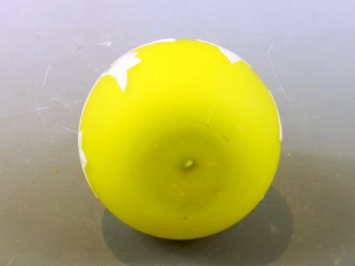 THOMAS WEBB WHITE OVER YELLOW CAMEO GLASS VASE - ADDITIONAL PHOTO 4