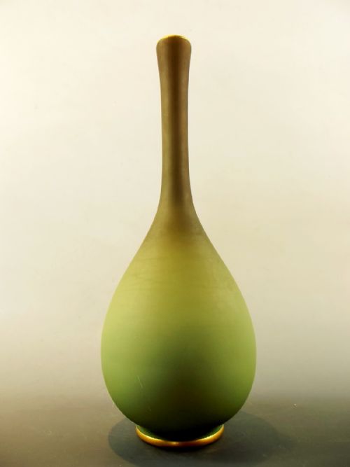 THOMAS WEBB GLASS VASE WITH GILT DECORATION - ADDITIONAL PHOTO 2