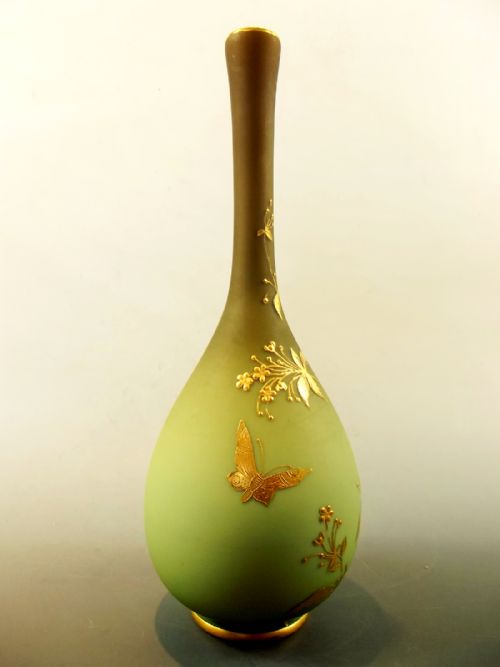 THOMAS WEBB GLASS VASE WITH GILT DECORATION - ADDITIONAL PHOTO 3