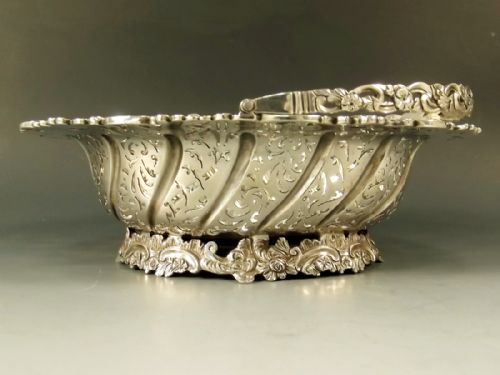 HALLMARKED STERLING SILVER PIERCED BASKET 1913 - ADDITIONAL PHOTO 2