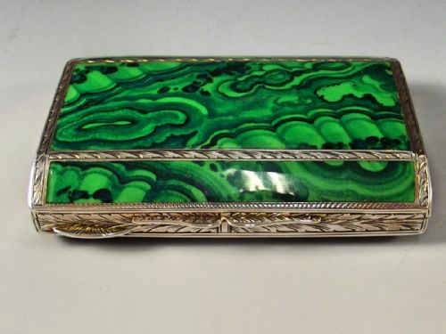 19TH CENTURY CONTINENTAL SILVER MALACHITE SNUFF BOX - ADDITIONAL PHOTO 1