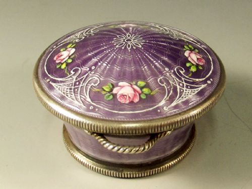 CHARMING CONTINENTAL STERLING SILVER ENAMEL BASKET PILL BOX 1911 - ADDITIONAL PHOTO 4