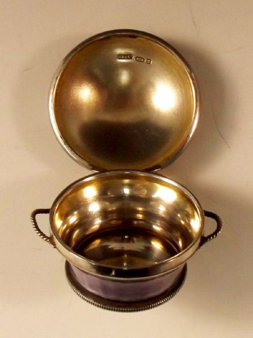 CHARMING CONTINENTAL STERLING SILVER ENAMEL BASKET PILL BOX 1911 - ADDITIONAL PHOTO 8