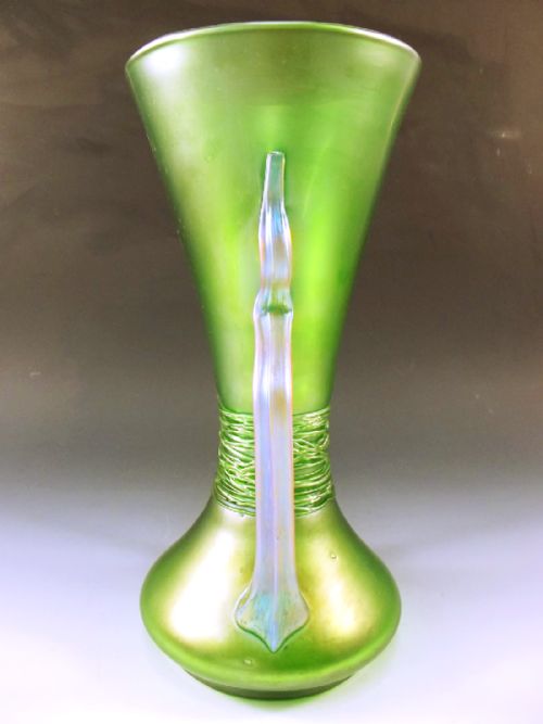 LARGE LOETZ IRIDESCENT GREEN GLASS VASE C1900 - ADDITIONAL PHOTO 4