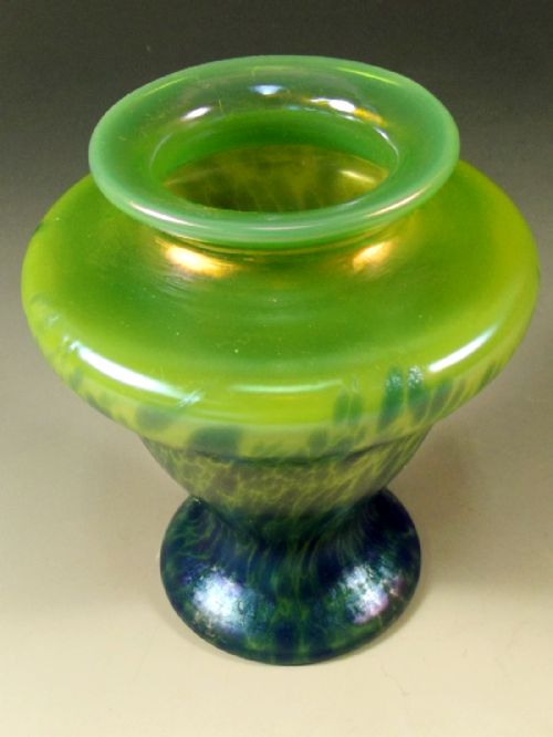 LOETZ IRIDESCENT GLASS ORCHIS VASE C1900 - ADDITIONAL PHOTO 2