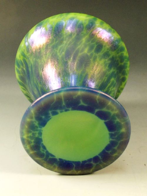 LOETZ IRIDESCENT GLASS ORCHIS VASE C1900 - ADDITIONAL PHOTO 3