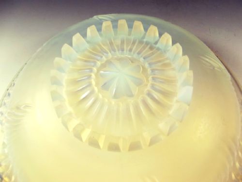 R LALIQUE OPALESCENT GLASS MONTIGNY BOWL - ADDITIONAL PHOTO 4