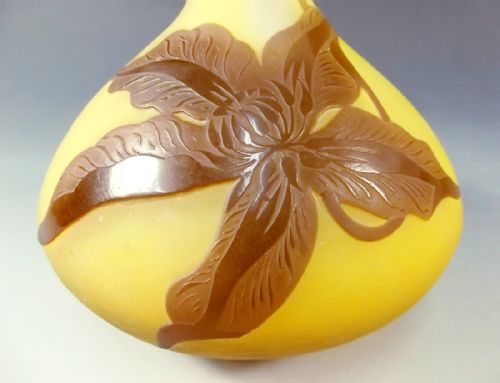 EMILE GALLE 3 COLOUR CLEMATIS CAMEO GLASS VASE C1900 - ADDITIONAL PHOTO 3