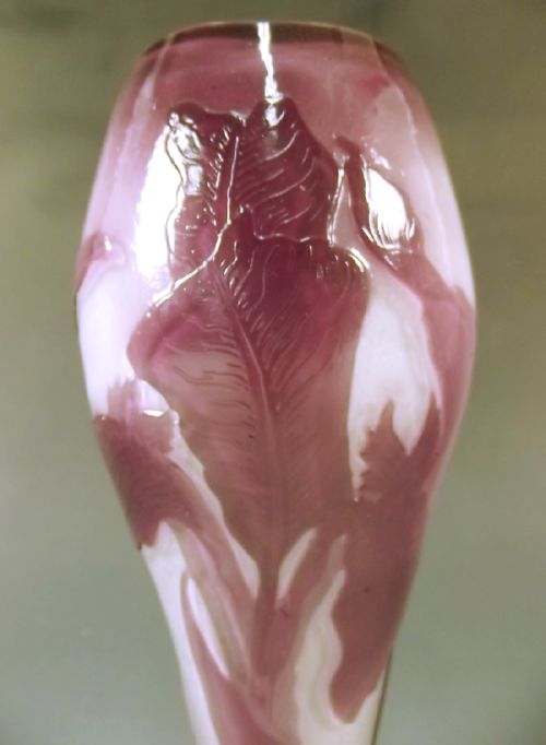 EMILE GALLE MARTELLE MAUVE PUG IRIS CAMEO GLASS VASE - ADDITIONAL PHOTO 4