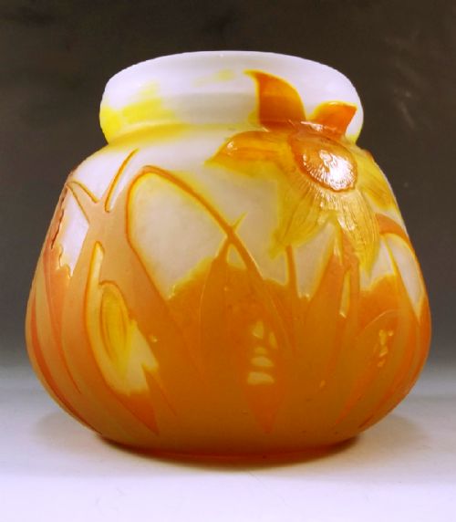 EMILE GALLE 3 COLOUR DAFFODIL LANDSCAPE CAMEO GLASS VASE - ADDITIONAL PHOTO 1