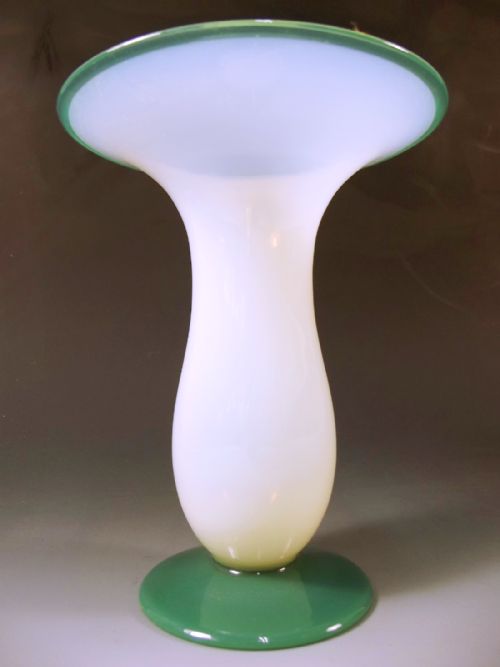 STEUBEN OPALESCENT GLASS VASE JADE GREEN FOOT RIM - ADDITIONAL PHOTO 1