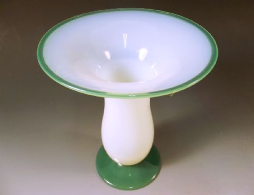 STEUBEN OPALESCENT GLASS VASE JADE GREEN FOOT RIM - ADDITIONAL PHOTO 2