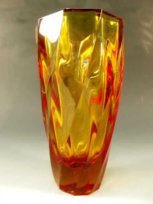 MOSER DICHROIC AMBER CHERRY RED PROPELLER GLASS VASE 1930S - ADDITIONAL PHOTO 1
