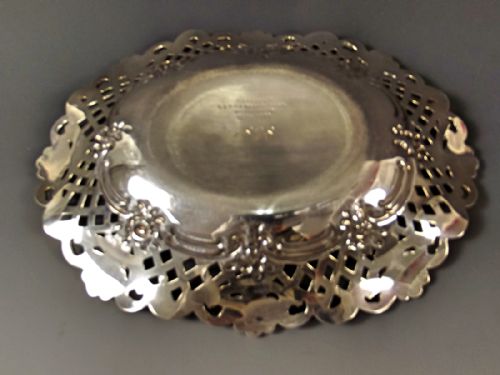 PAIR OF TIFFANY CO STERLING SILVER BON BON DISHES 1898 - ADDITIONAL PHOTO 3