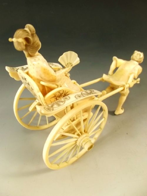 JAPANESE MEIJI PERIOD IVORY BIJIN IN RICKSHAW OKIMONO - ADDITIONAL PHOTO 5