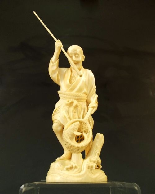 japanese meiji period ivory fisherman okimono - CATEGORY: ANTIQUE MISCELLANEOUS - DATED 1890