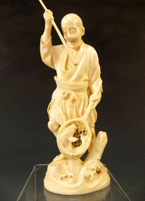JAPANESE MEIJI PERIOD IVORY FISHERMAN OKIMONO - ADDITIONAL PHOTO 1