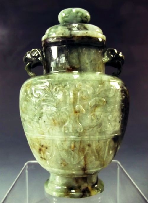 chinese carved jade vase cover c1900 - CATEGORY: ANTIQUE VASES - DATED 1900