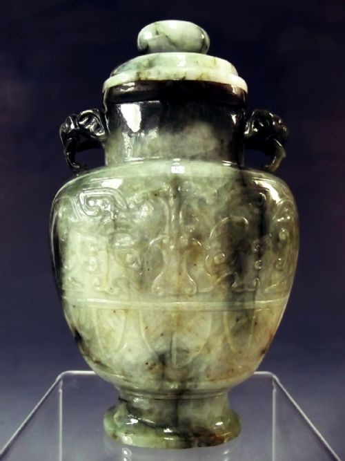 CHINESE CARVED JADE VASE COVER C1900 - ADDITIONAL PHOTO 3