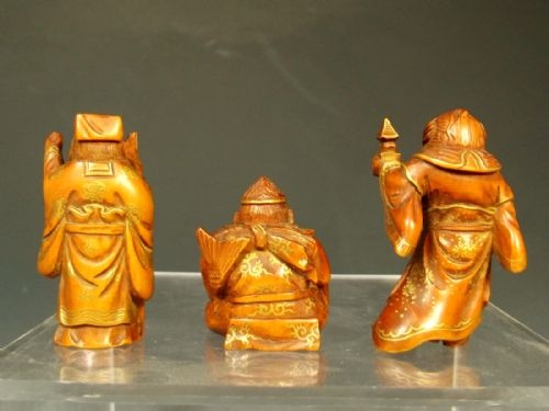 JAPANESE CARVED GILDED HARDWOOD TREASURE BOAT WITH 5 GODS MEIJI PERIOD - ADDITIONAL PHOTO 12